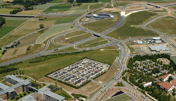 Impulsgeber HUK: neben dem neuen Gebäude entsteht auch ein neues Gewerbegebiet auf der Lauterer Höhe